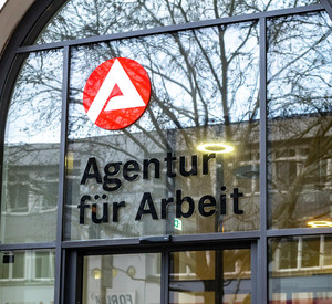 Außenseite eines Arbeitsagentur Gebäudes