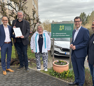 Staatssekretär Dr. Denis Alt übergibt einen Förderbescheid über rund 500.000 Euro an die Rheinische Gesellschaft für Diakonie gGmbH 