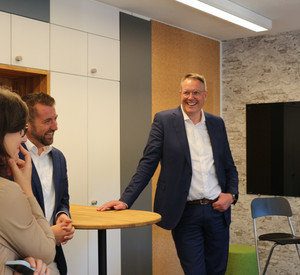 Minister Schweitzer und Staatssekretär Ruhose im TransformationLAB